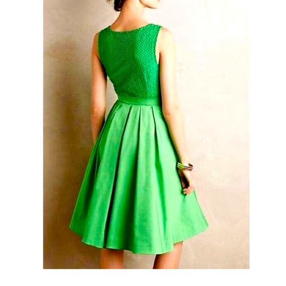 collette dinnigan Dresses & Skirts - Fabulous kelly green collette dinnigan dress